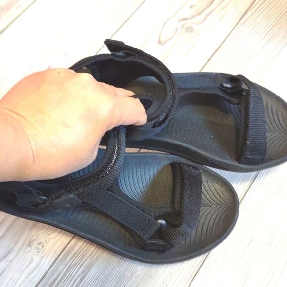 (8-1768)   All in Motion Sandals Size 6 - Picture 9 of 9